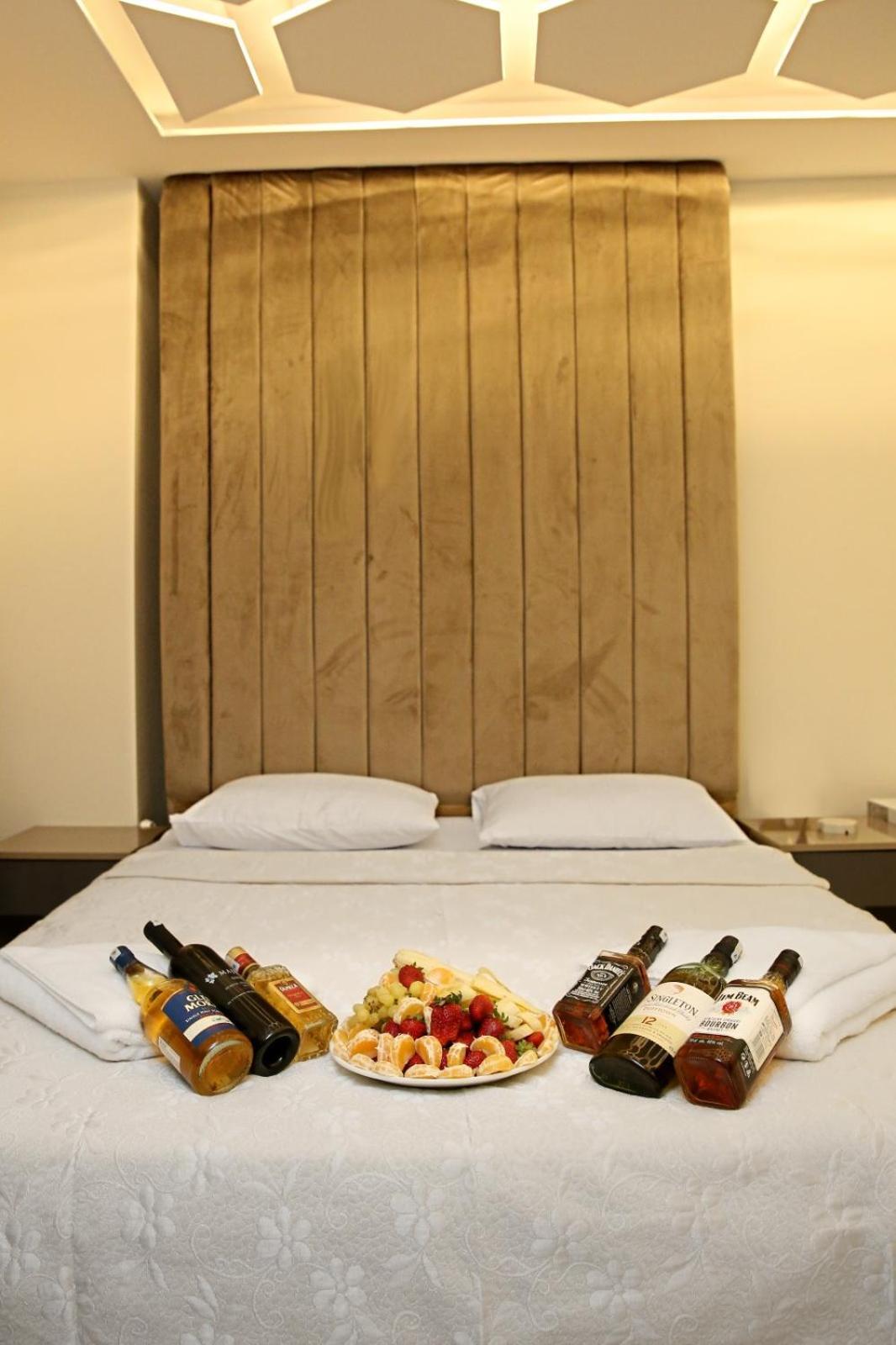 Blueway Hotel Istanboel Buitenkant foto